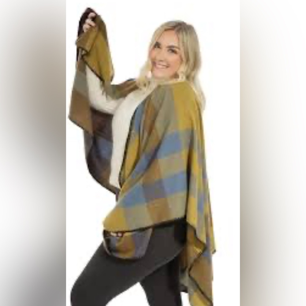 Boho Western Plaid Poncho. Super Soft and Versatile. Beautifully crafted. OSFM - Picture 3 of 9